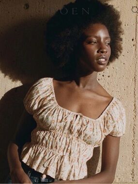 Doen NWT Adie Top in painted bouquet